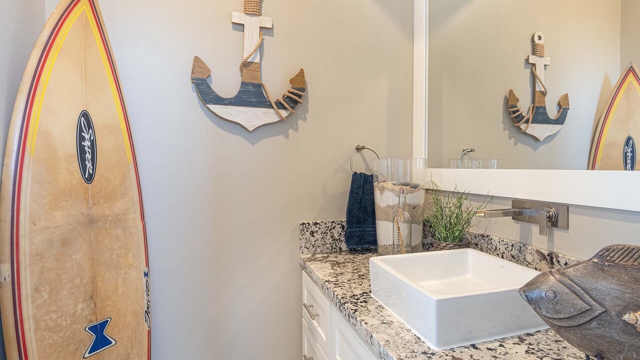Photo of Bathroom in Laguna Shores
