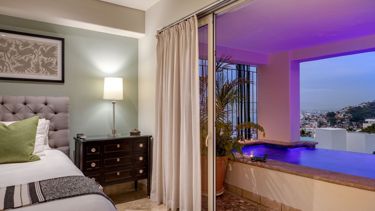Photo of Bedroom in Romantic Zone