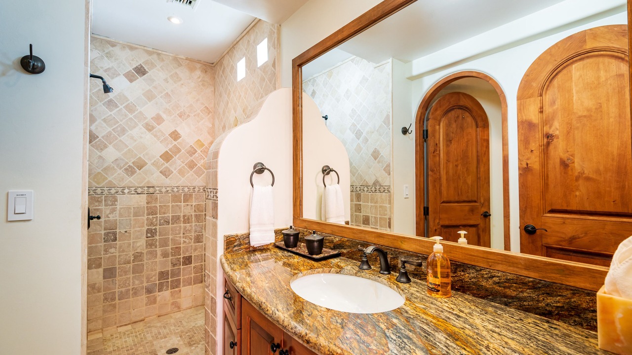 Photo of Bathroom in Buzzards
