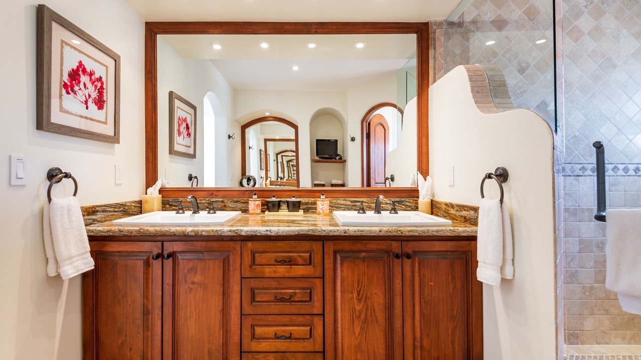 Photo of Bathroom in Buzzards