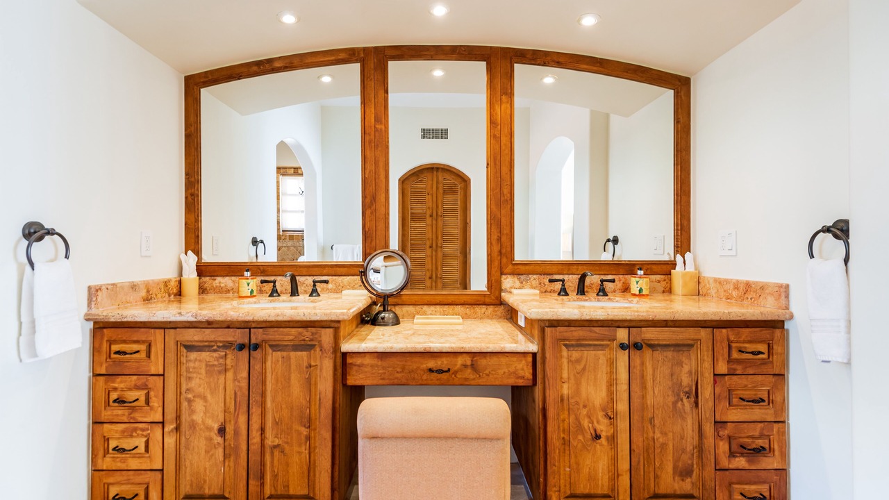 Photo of Bathroom in Buzzards