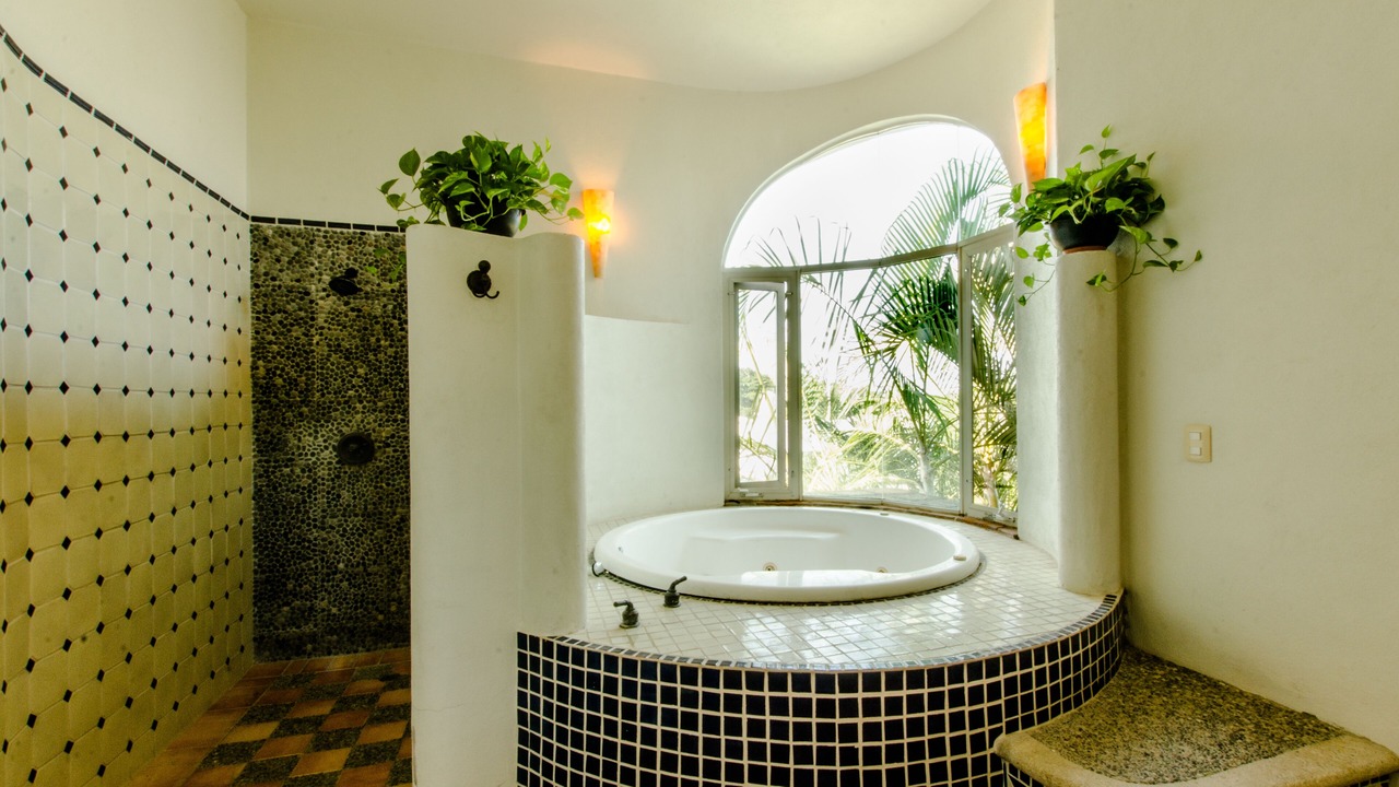 Photo of Bathroom in Platanitos