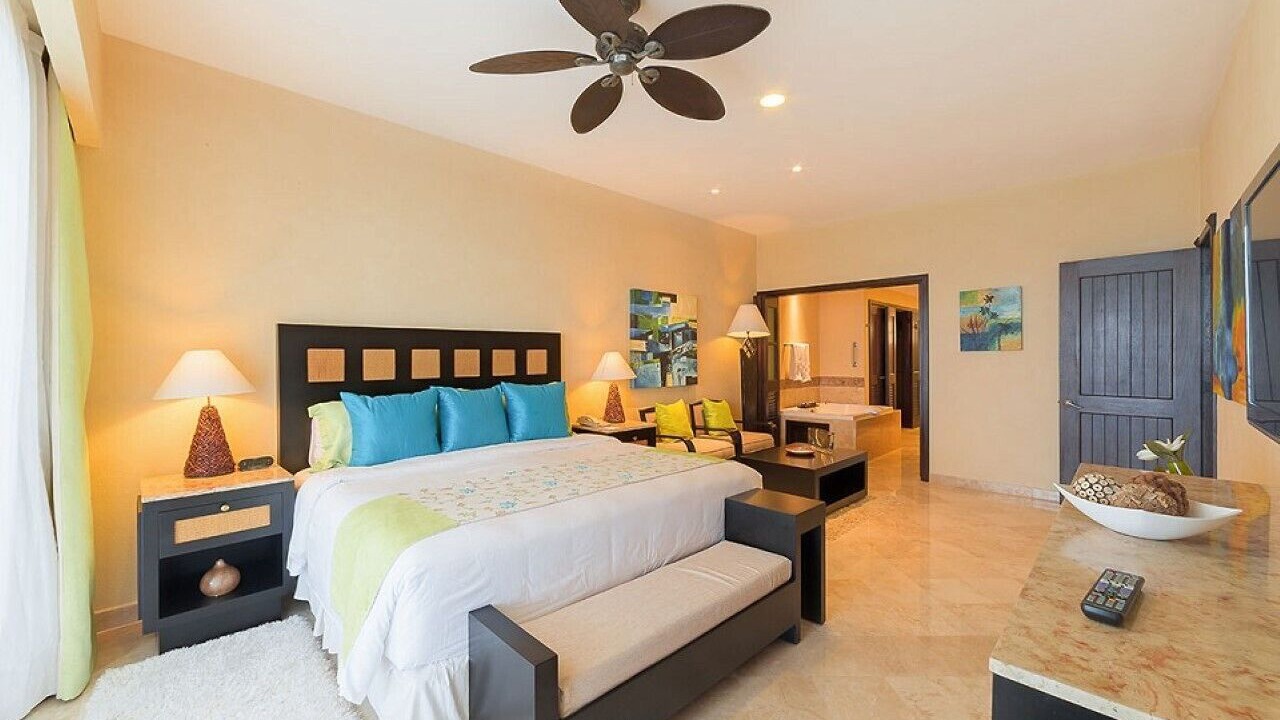 Photo of Bedroom in South Shore Hotel Area