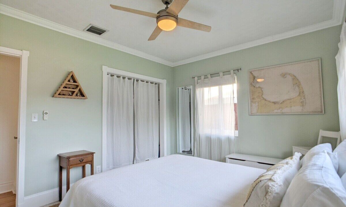 Photo of Bedroom in Middle River Terrace