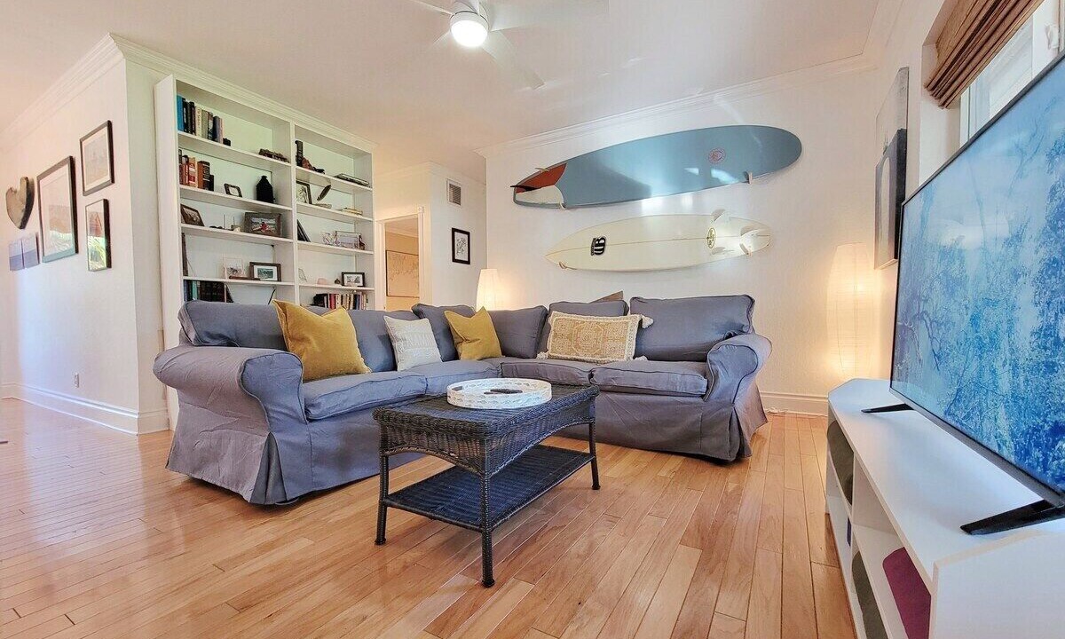 Photo of Livingroom in Middle River Terrace