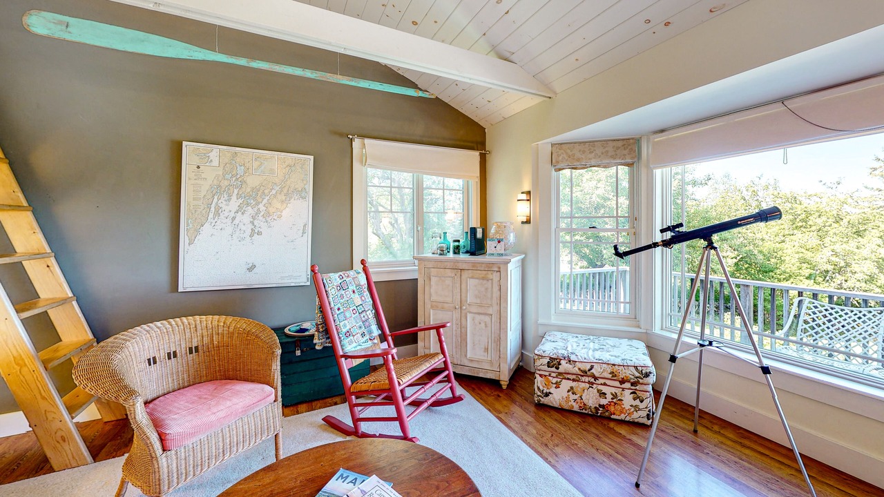 Photo of Livingroom in Tenants Harbor