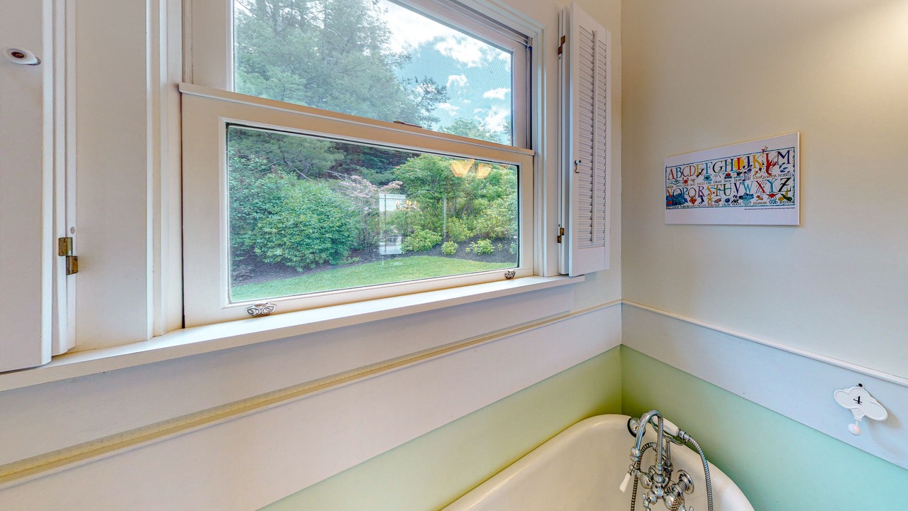 Photo of Bathroom in Tenants Harbor