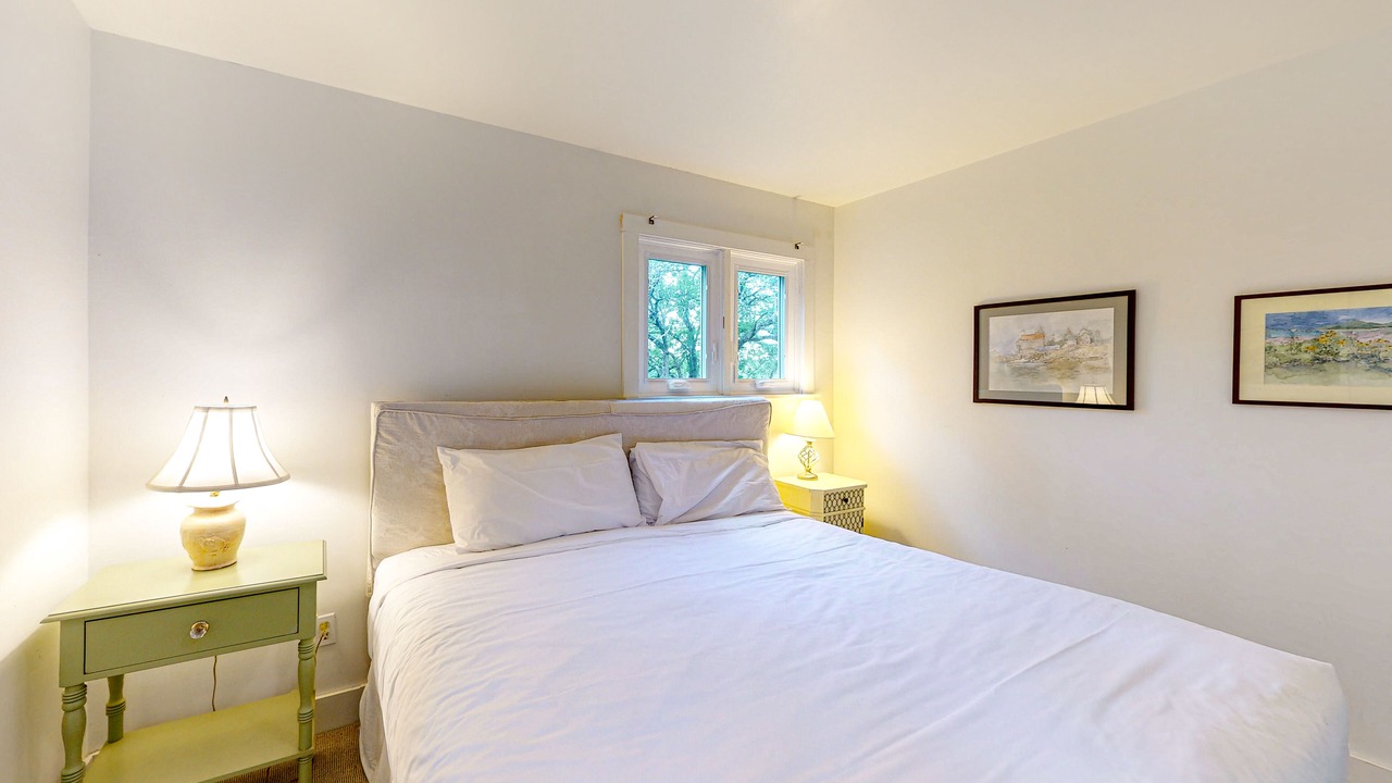 Photo of Bedroom in Tenants Harbor