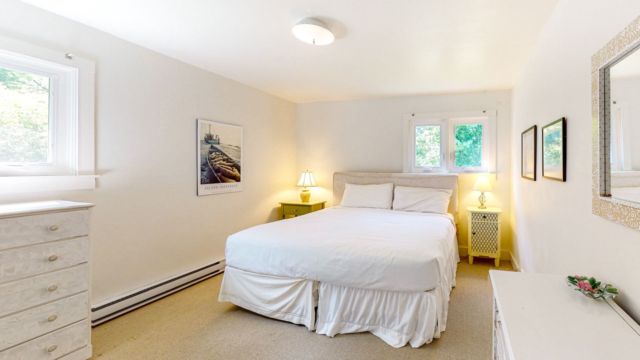 Photo of Bedroom in Tenants Harbor