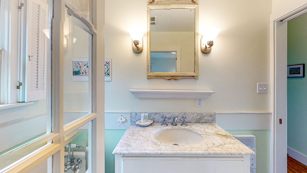 Photo of Bathroom in Tenants Harbor
