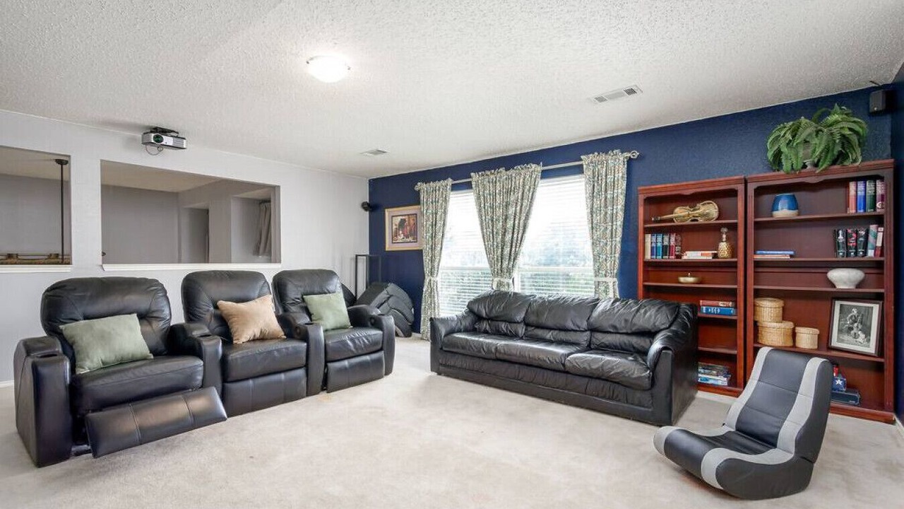 Photo of Livingroom in Fossil Creek