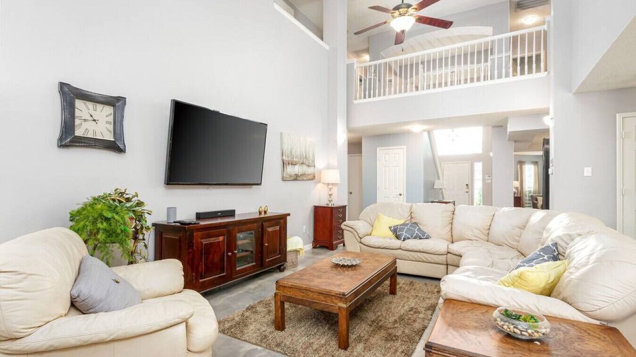 Photo of Livingroom in Fossil Creek