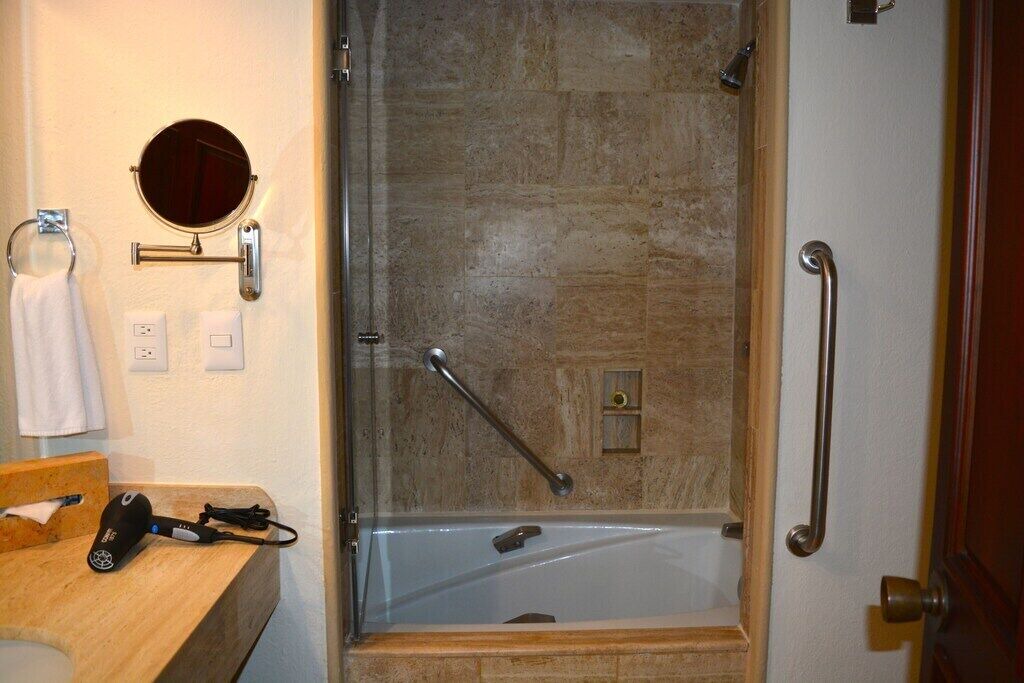 Photo of Bathroom in Las Glorias