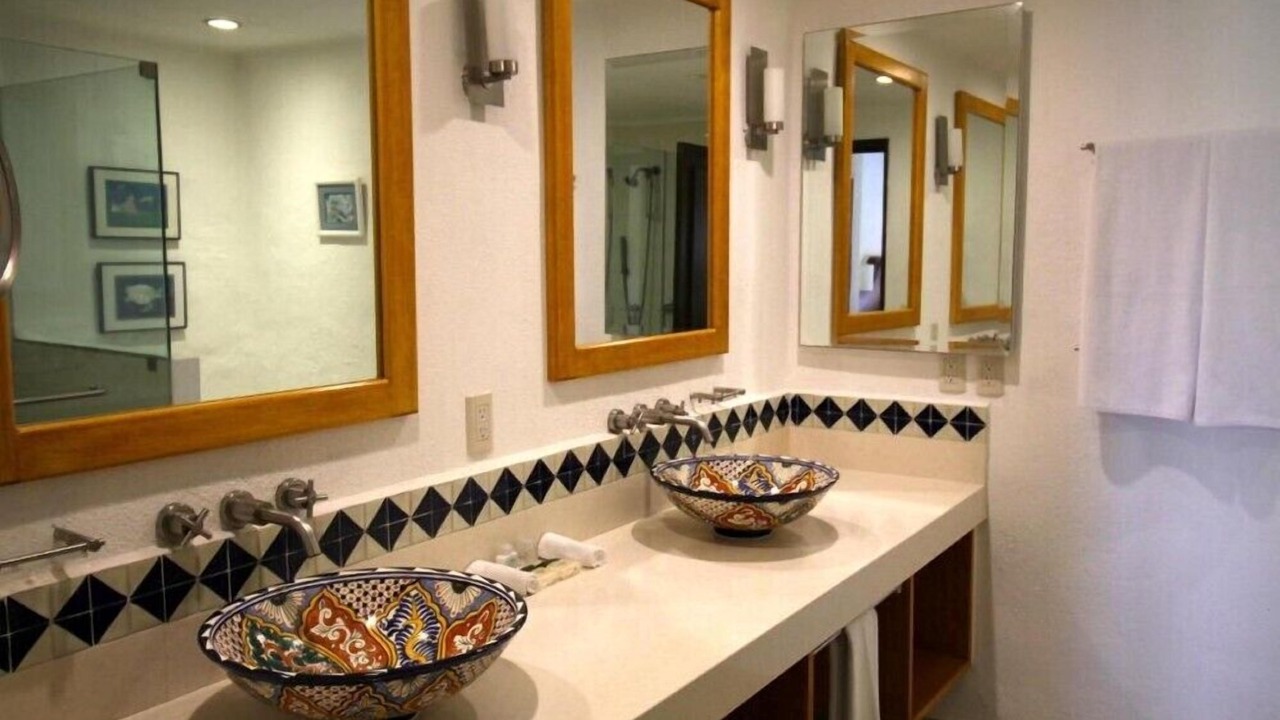 Photo of Bathroom in South Hotel Zone