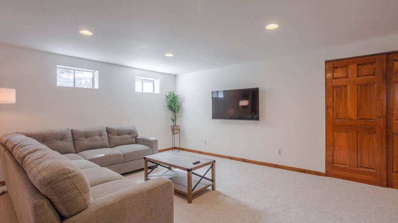 Photo of Livingroom in Mason