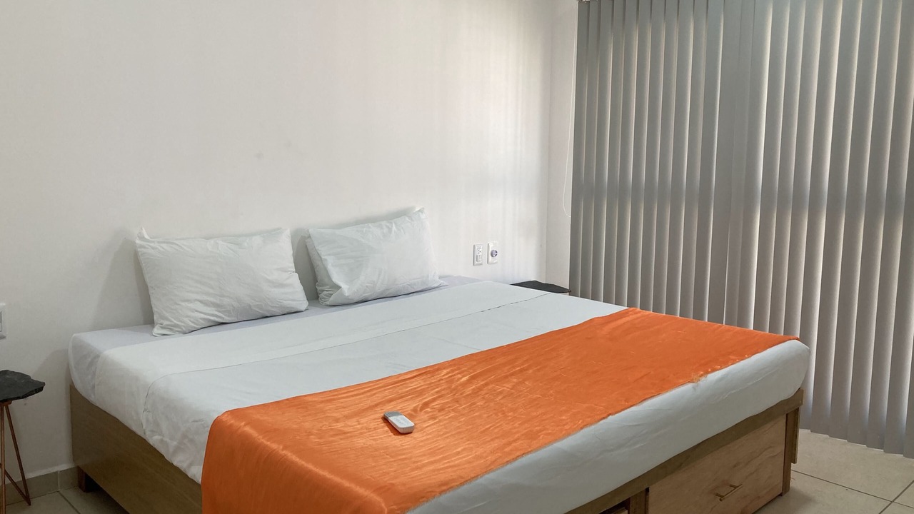 Photo of Bedroom in R