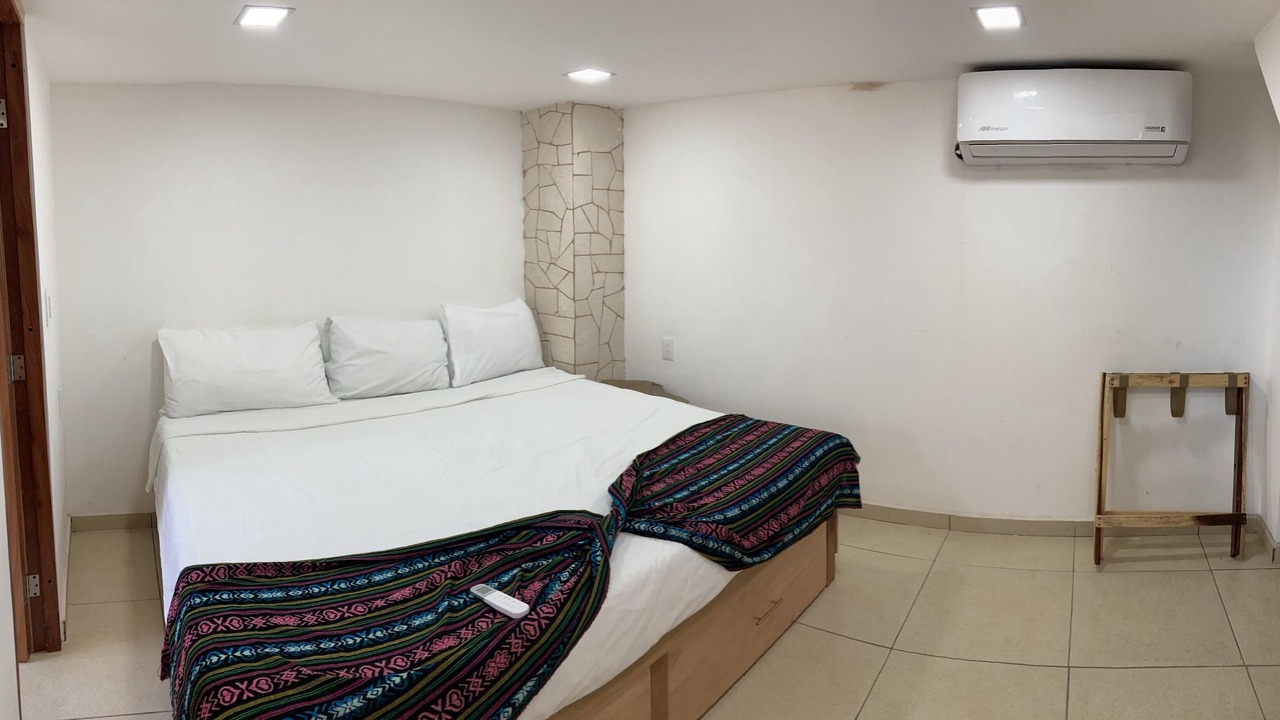 Photo of Bedroom in R