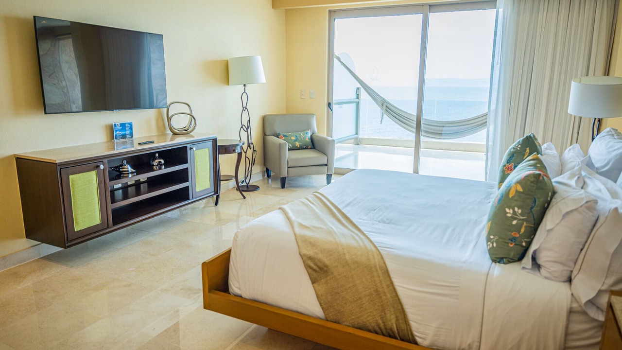 Photo of Bedroom in South Shore Hotel Area