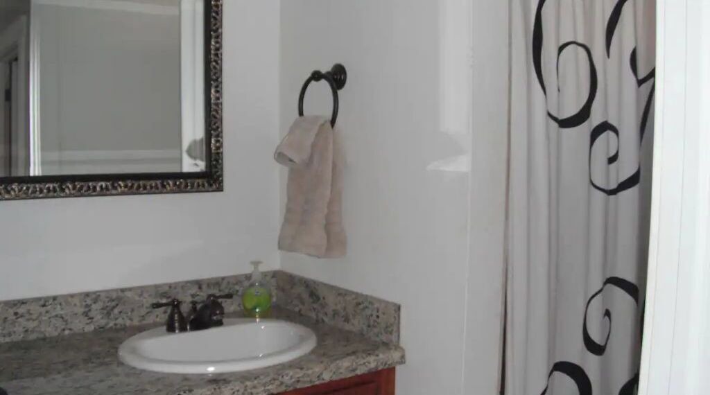 Photo of Bathroom in Cottonwood Heights