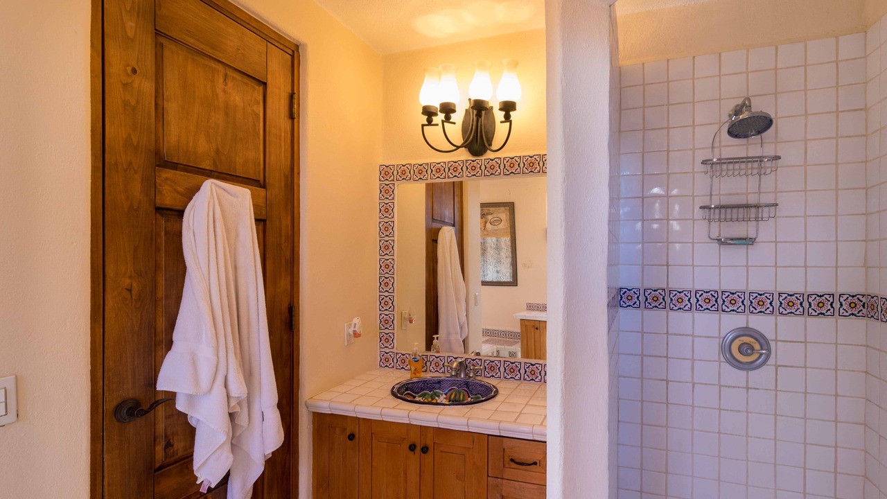 Photo of Bathroom in Nopolo