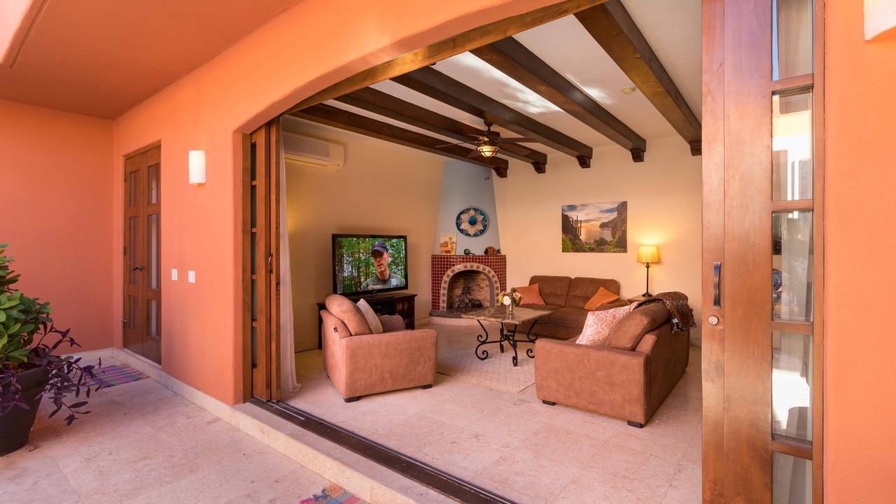 Photo of Bedroom in Nopolo