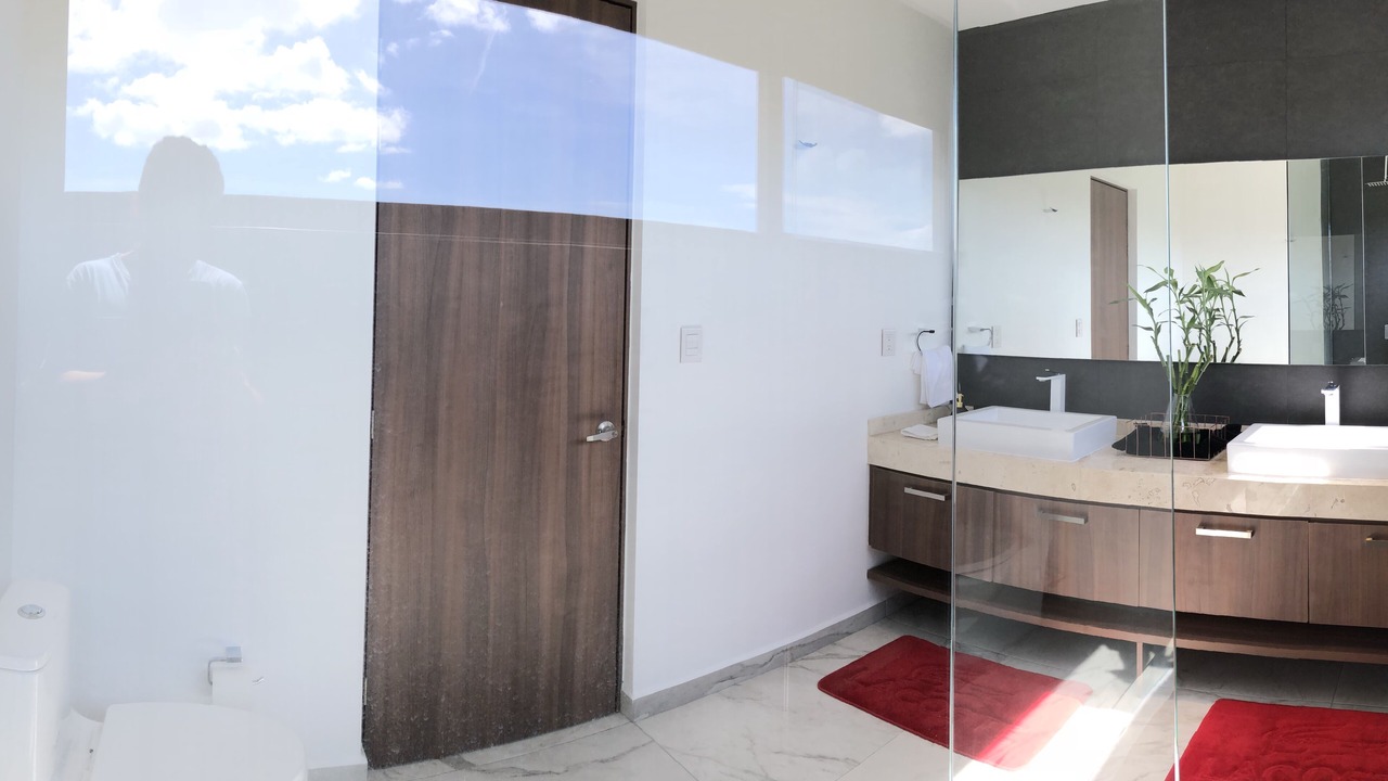 Photo of Bathroom in Queretaro Municipality