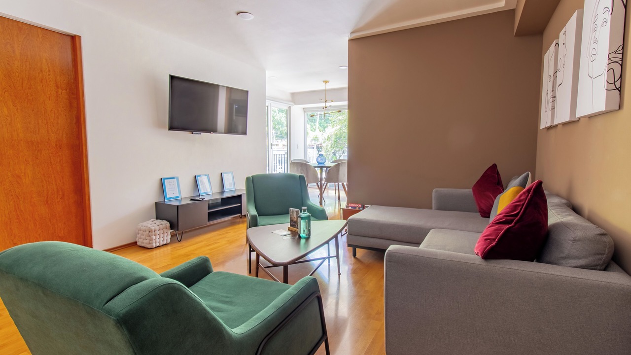 Photo of Livingroom in Anahuac