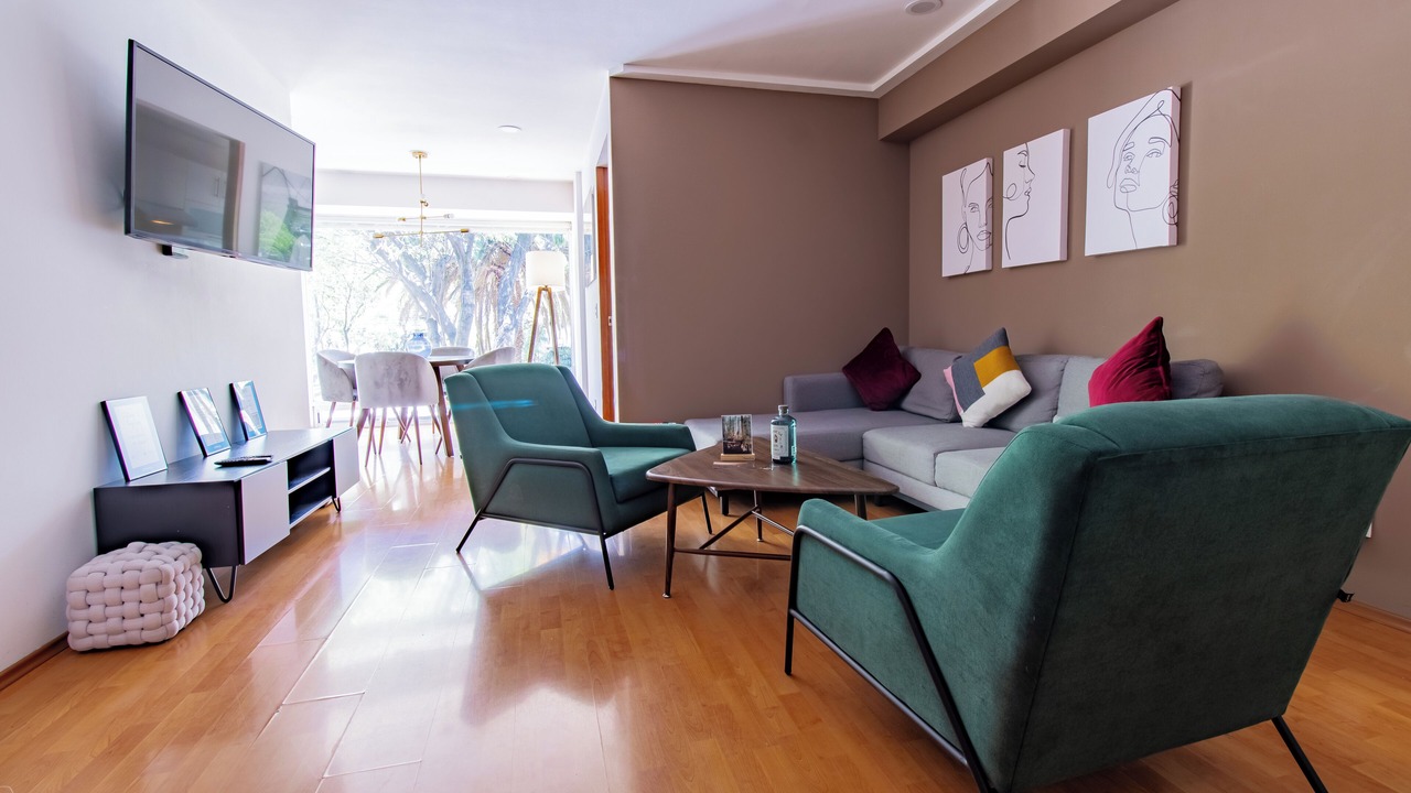 Photo of Livingroom in Anahuac