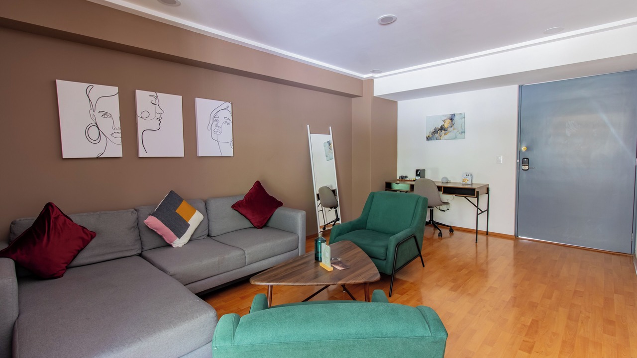 Photo of Livingroom in Anahuac