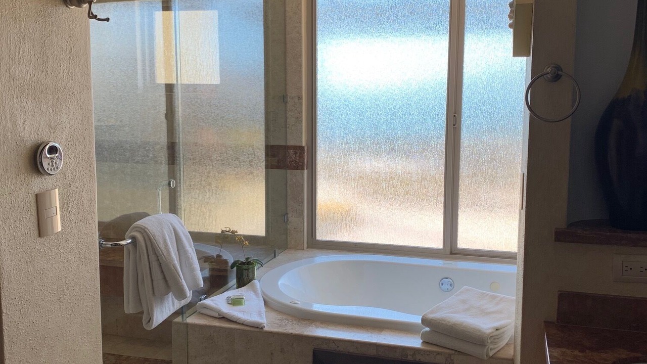 Photo of Bathroom in Flamingos