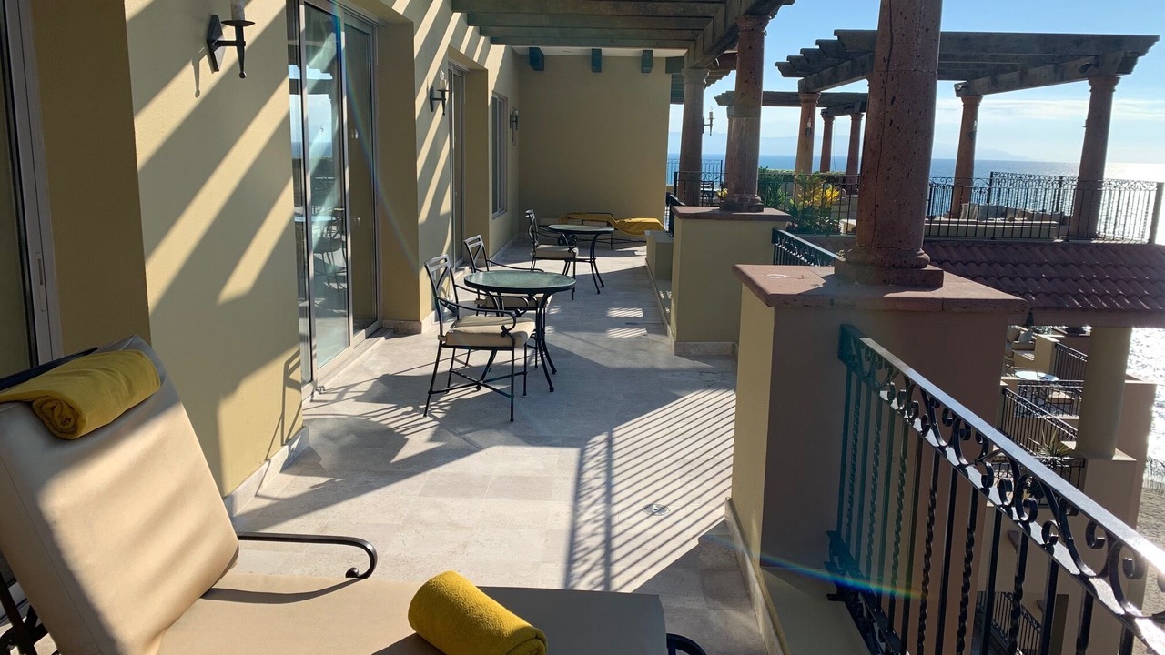 Photo of Patio Balcony in Flamingos