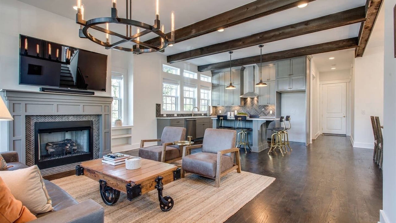 Photo of Livingroom in Shelby Hills