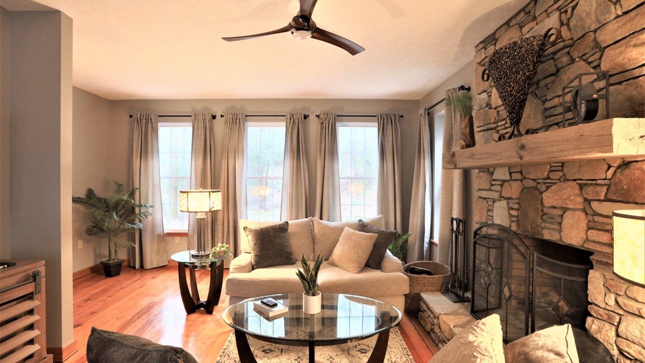 Photo of Livingroom in Gerton