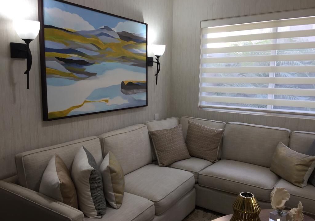 Photo of Livingroom in Cerritos