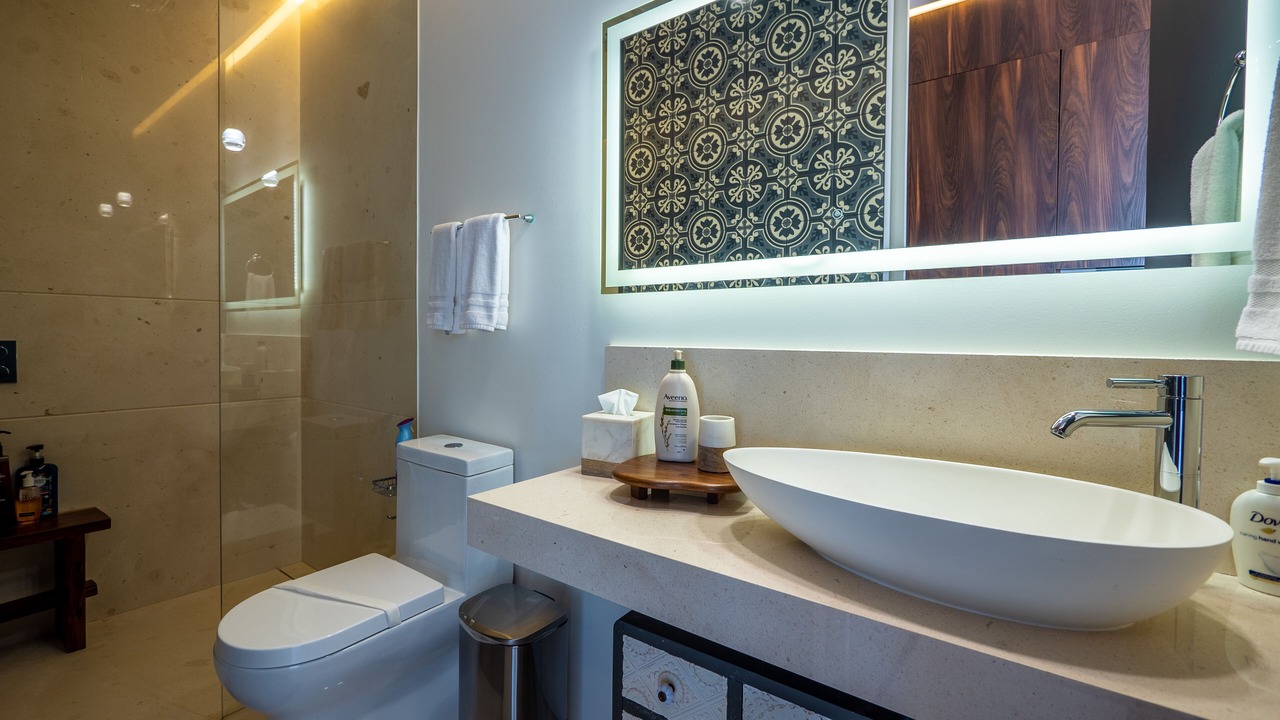 Photo of Bathroom in Romantic Zone