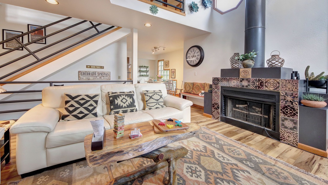 Photo of Livingroom in West Colorado Springs