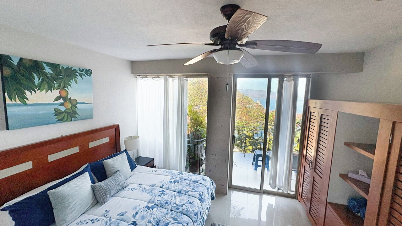 Photo of Bedroom in South Shore Hotel Area