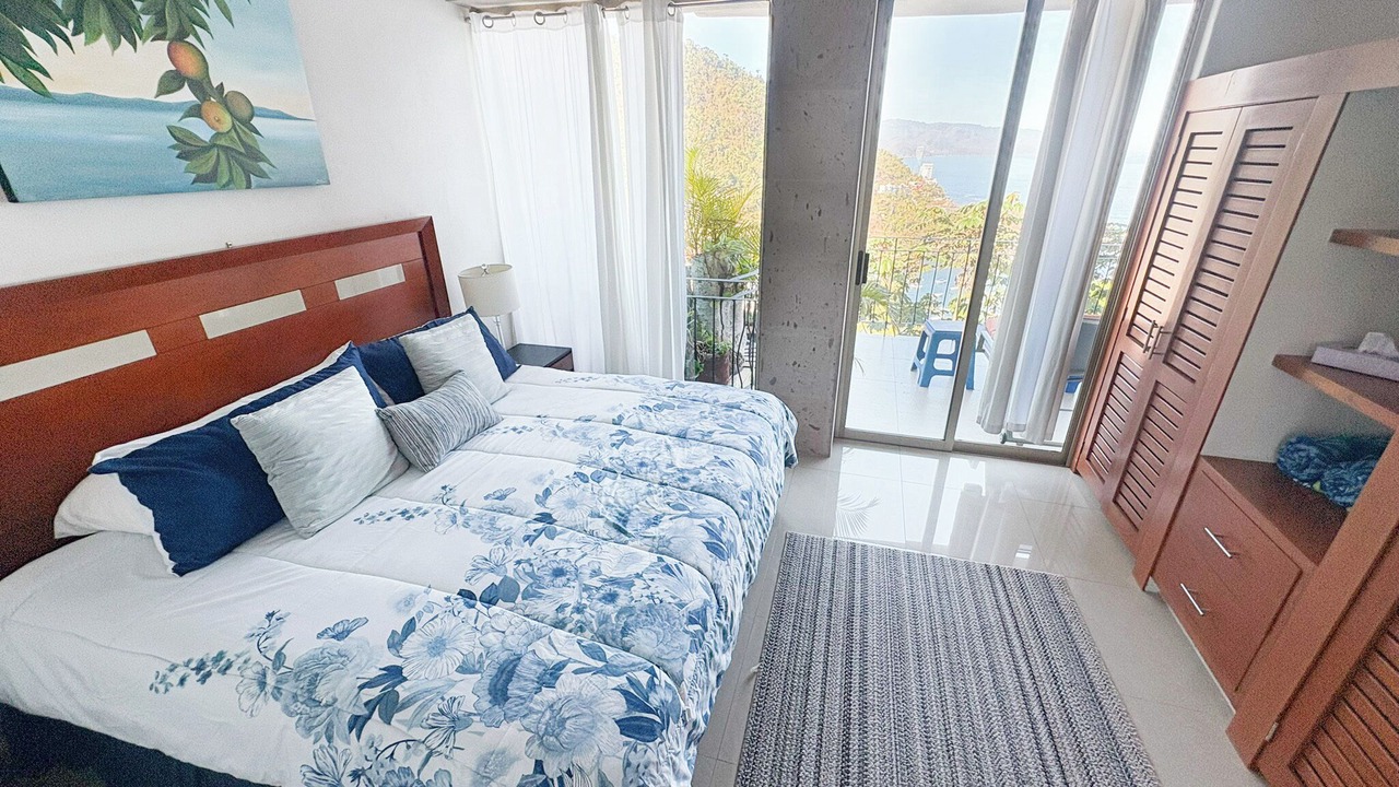 Photo of Bedroom in South Shore Hotel Area