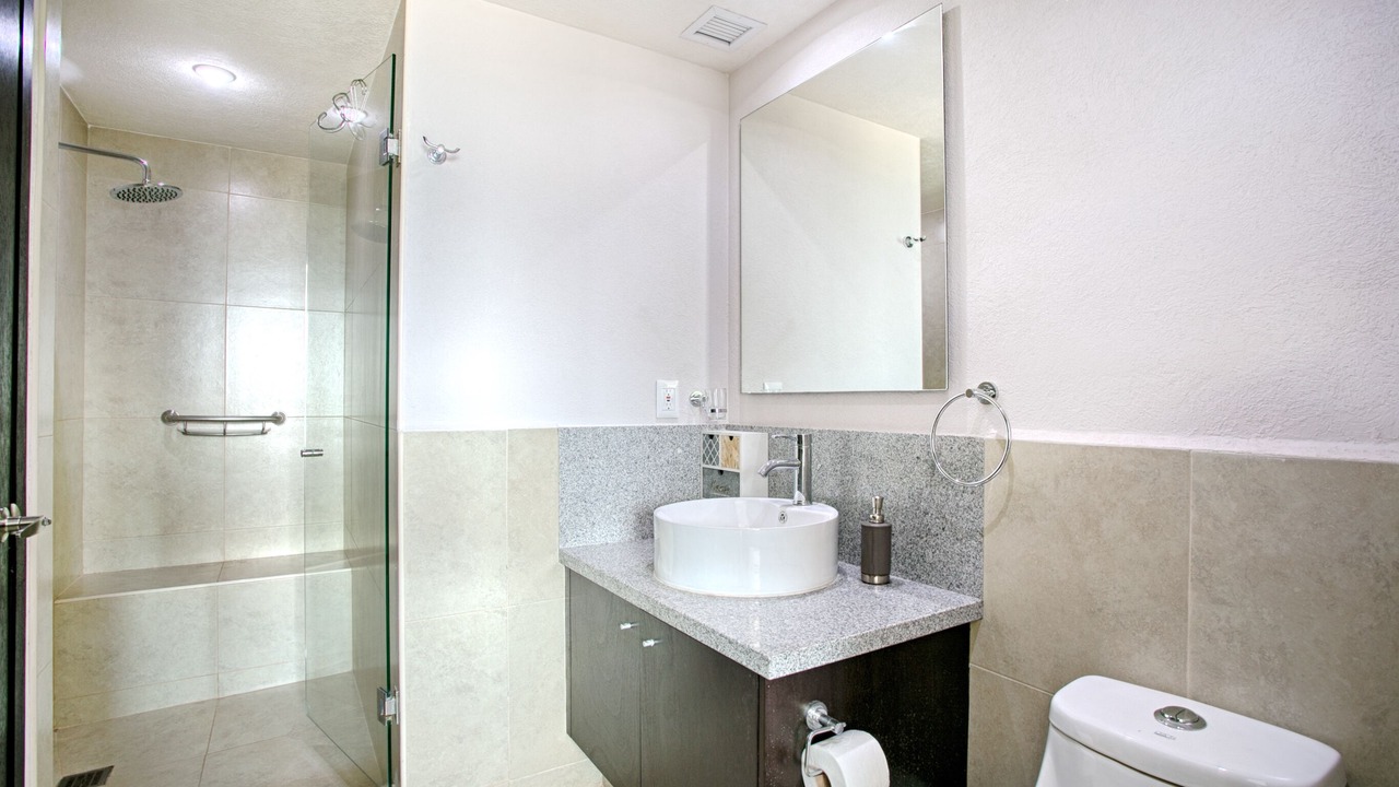 Photo of Bathroom in South Hotel Zone