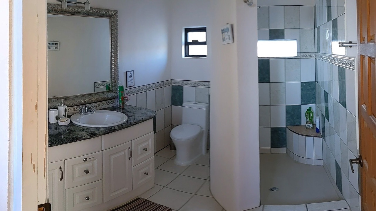 Photo of Bathroom in Los Frailes