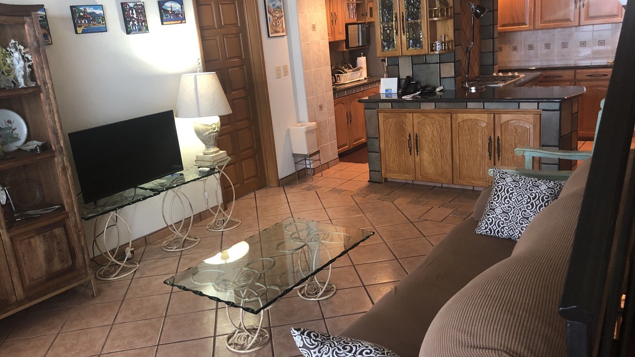 Photo of Livingroom in South Shore Hotel Area