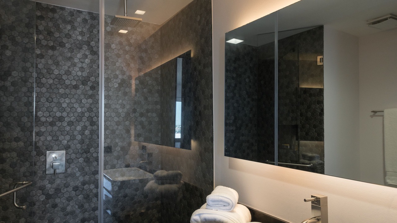 Photo of Bathroom in Romantic Zone