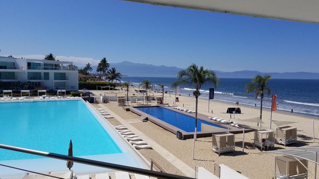 Photo of Patio Balcony in Flamingos