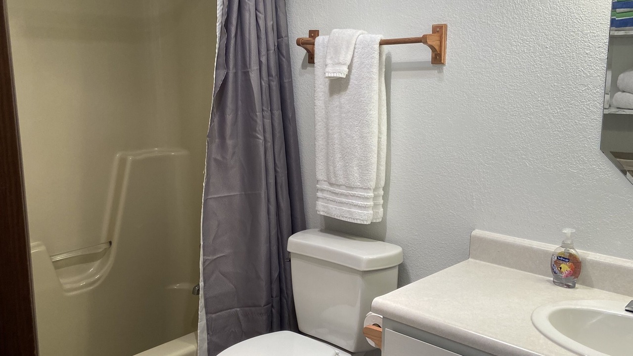 Photo of Bathroom in Gold Beach
