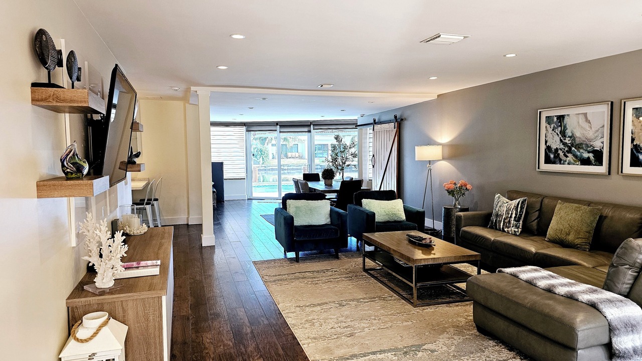 Photo of Livingroom in Garden Isles