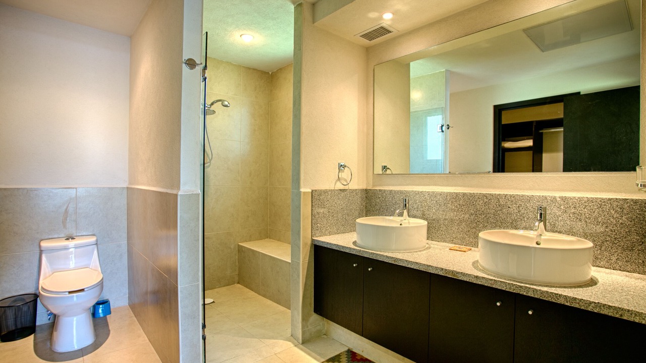 Photo of Bathroom in South Hotel Zone