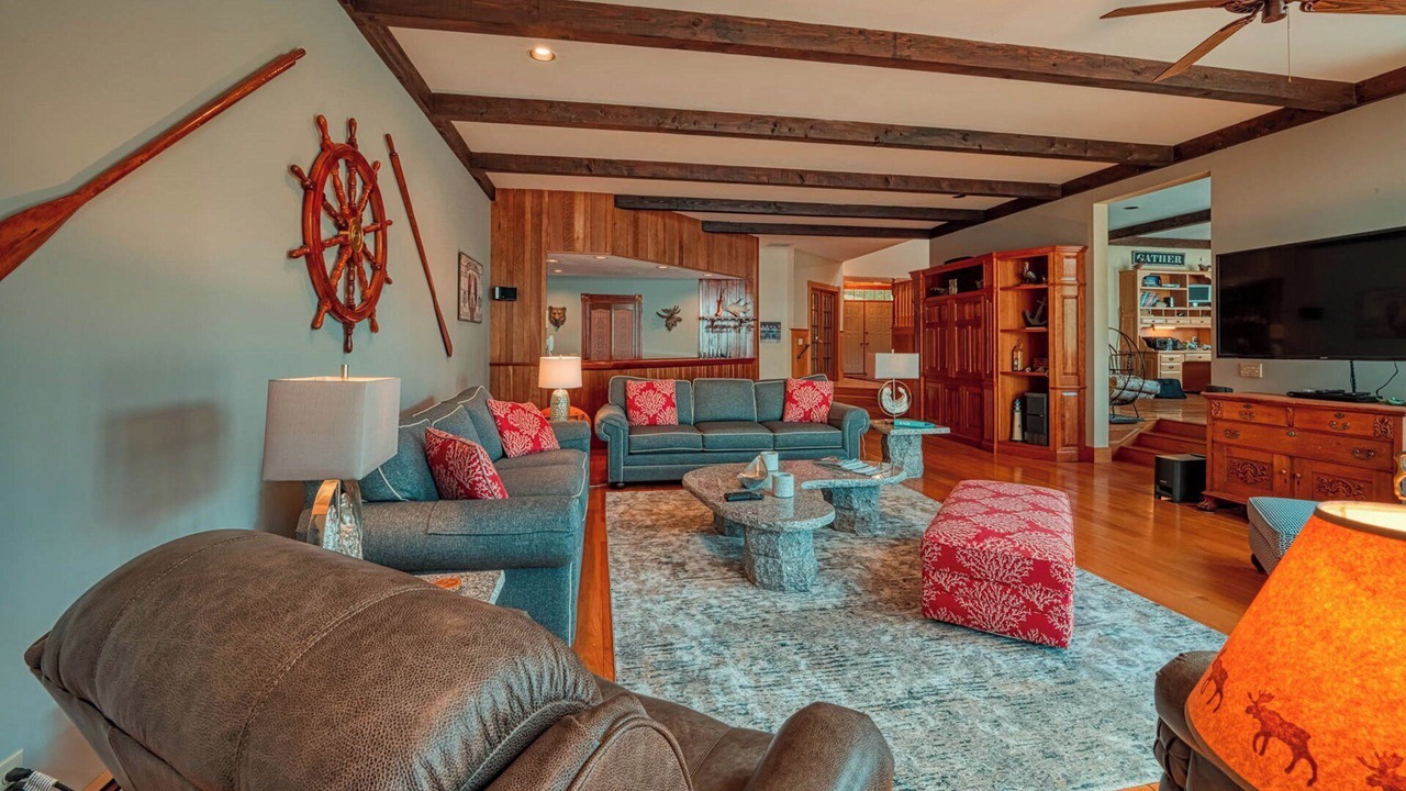 Photo of Livingroom in Brooksville