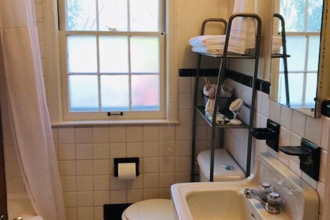 Photo of Bathroom in Crescent Hill