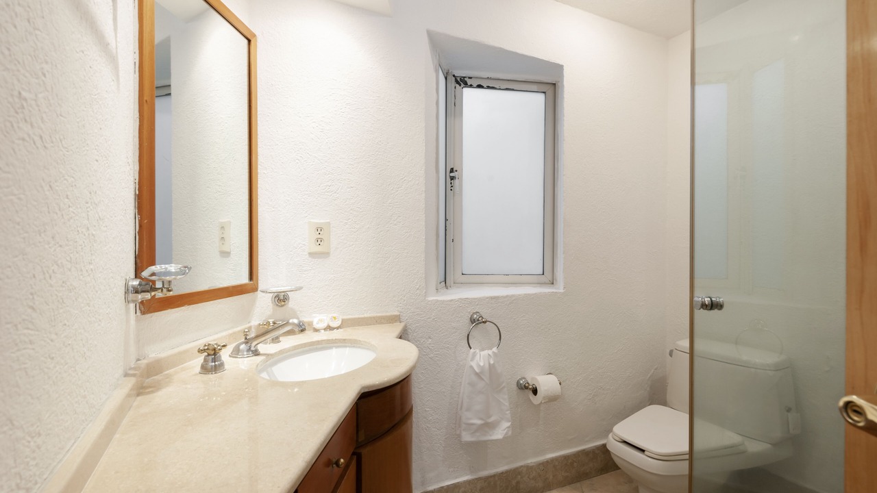 Photo of Bathroom in Bosques de las Lomas