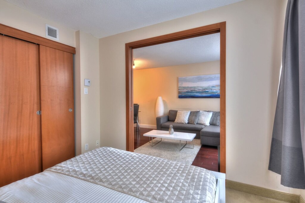Photo of Bedroom in International District